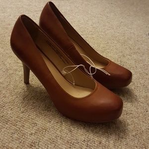 Mossimo brown heels size 9 NWOT